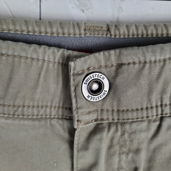 SWISS TECH | khaki stretch denim shorts - Picture 2 of 8